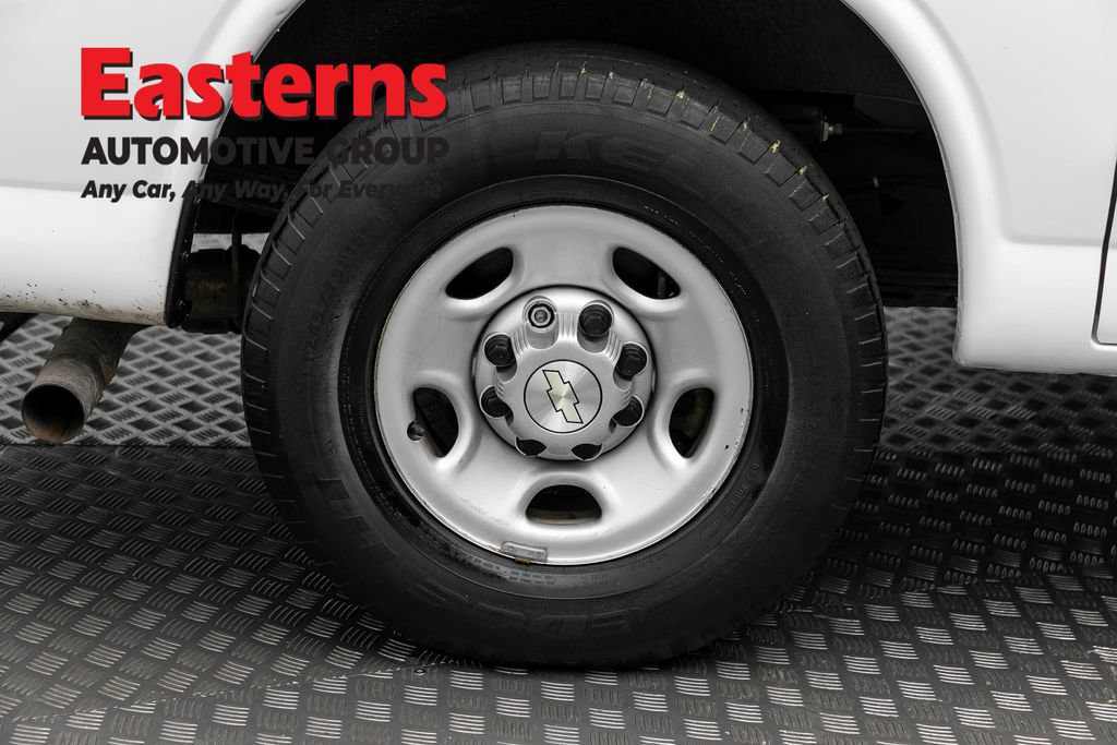 Used 2021 Chevrolet Express 2500 RWD image 25