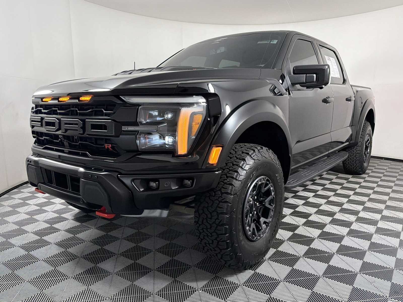 Used 2025 Ford F150 Raptor w/ Equipment Group 803A Raptor R AWD/4WD image 3