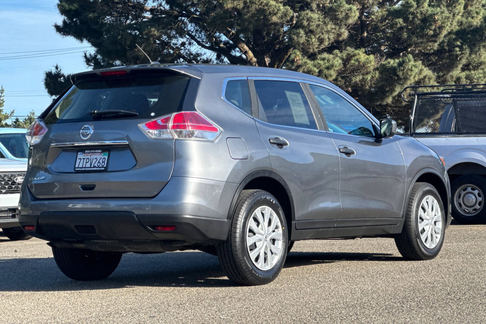 Used 2016 Nissan Rogue S FWD image 5