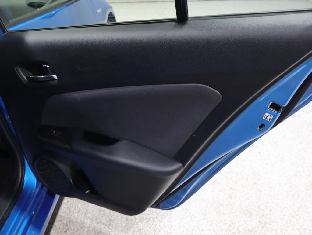 Used 2022 Toyota Prius LE AWD/4WD image 21