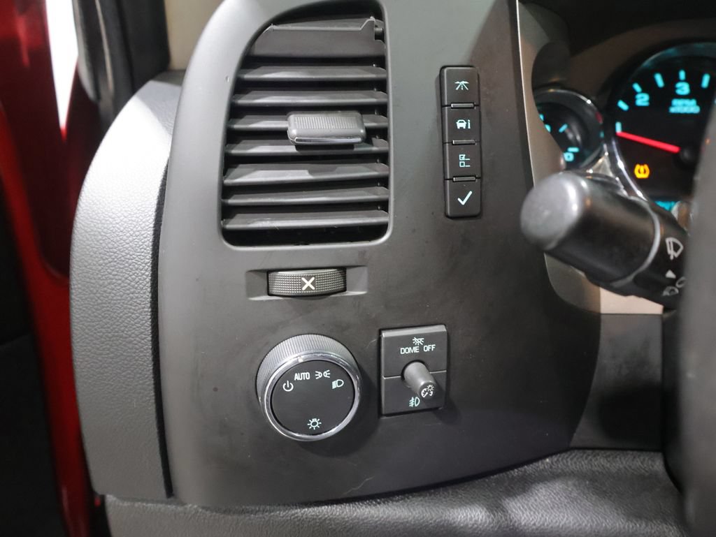 Used 2011 Chevrolet Silverado 1500 LT w/ All-Star Edition AWD/4WD image 25