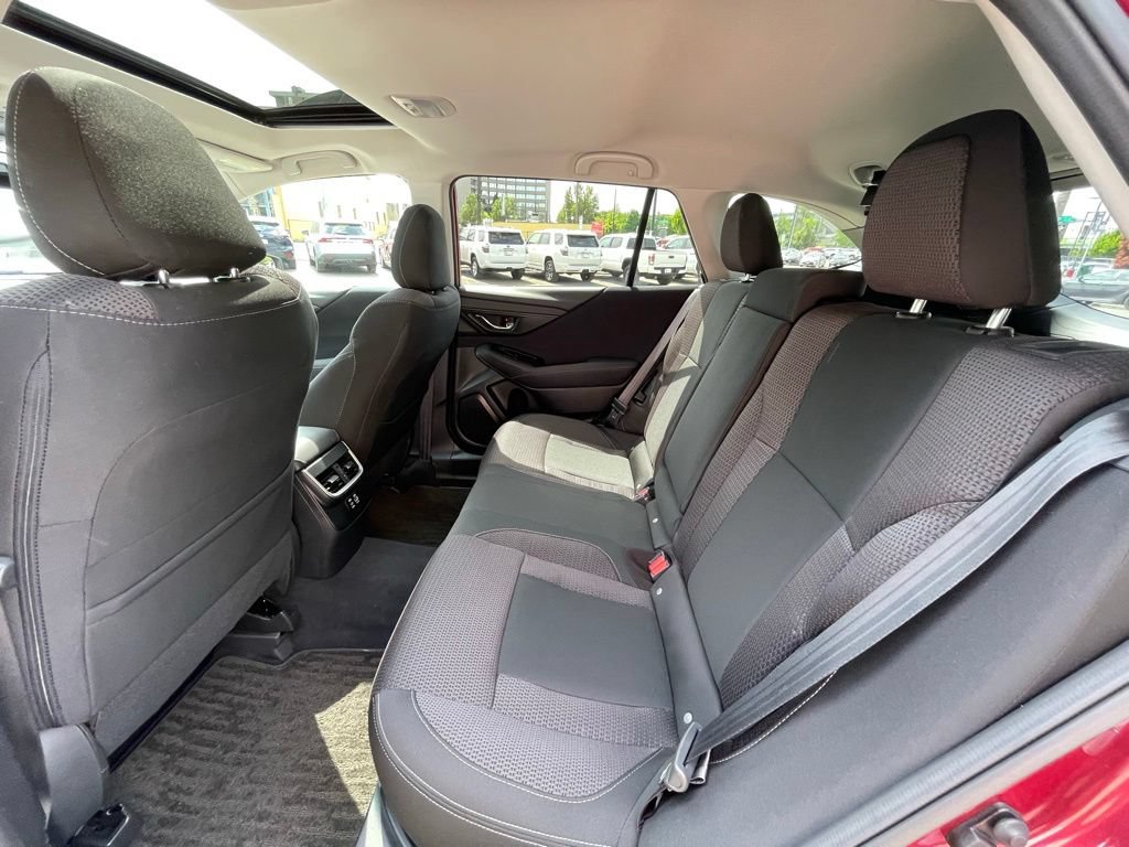 Used 2024 Subaru Outback Premium AWD/4WD image 17