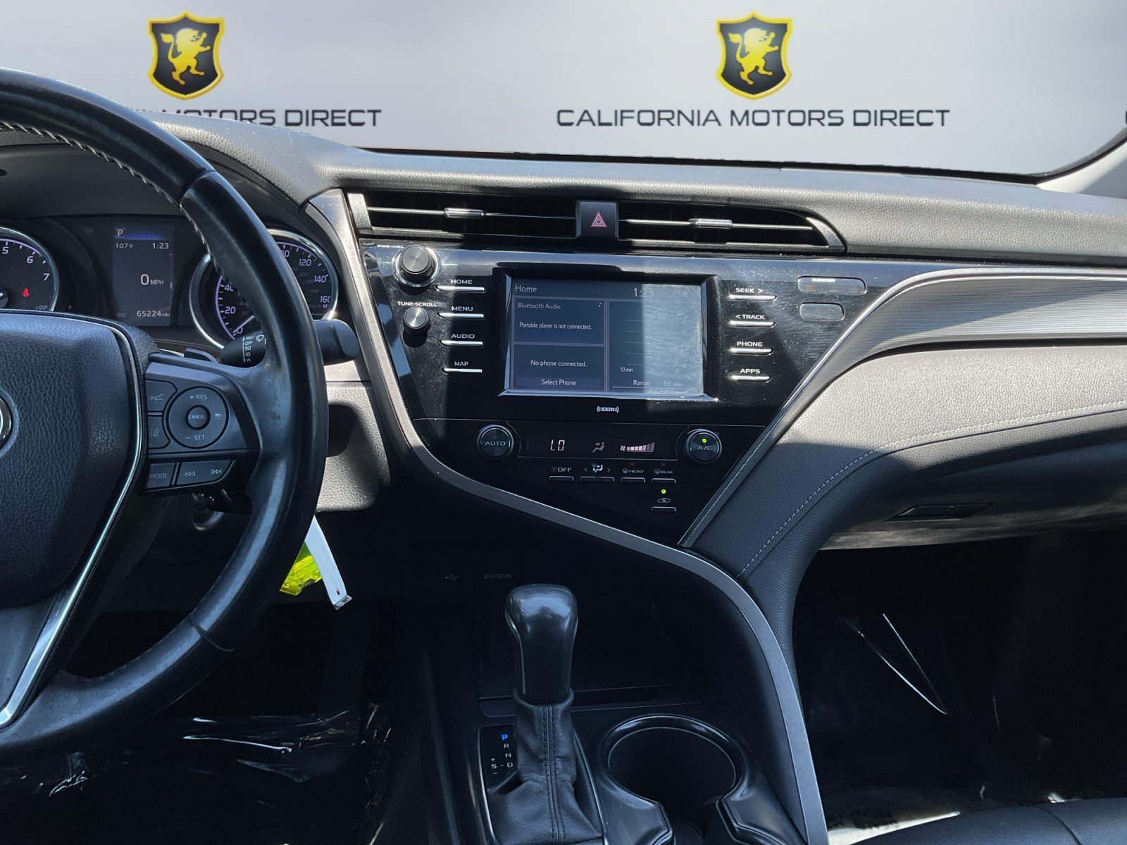 Used 2020 Toyota Camry SE w/ Carpet Mat Package FWD image 13