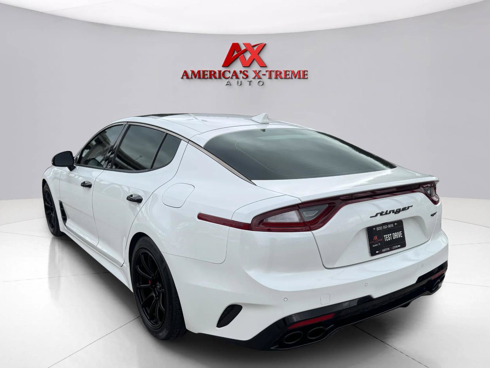 Used 2021 Kia Stinger GT1 RWD image 3