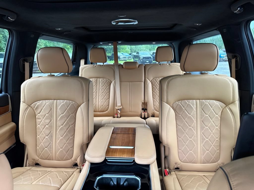 Used 2025 Jeep Grand Wagoneer Series III w/ Rear Seat Video Group 1 AWD/4WD image 23