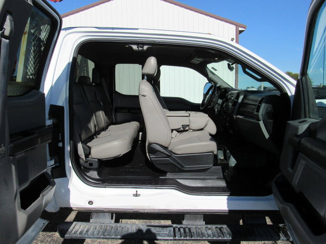 Used 2018 Ford F550 4x4 SuperCab Super Duty image 18
