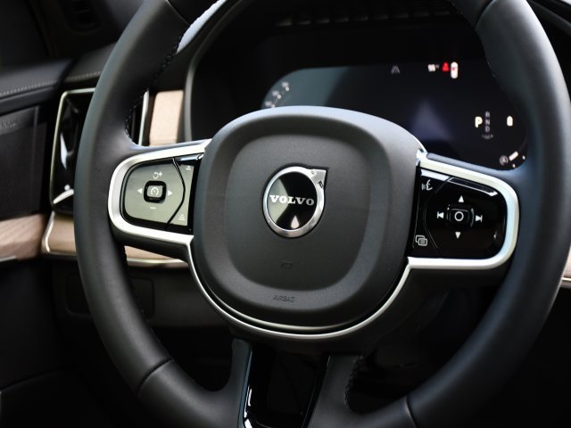 New 2026 Volvo XC90 B6 Plus w/ Protection Package Premier AWD/4WD image 21