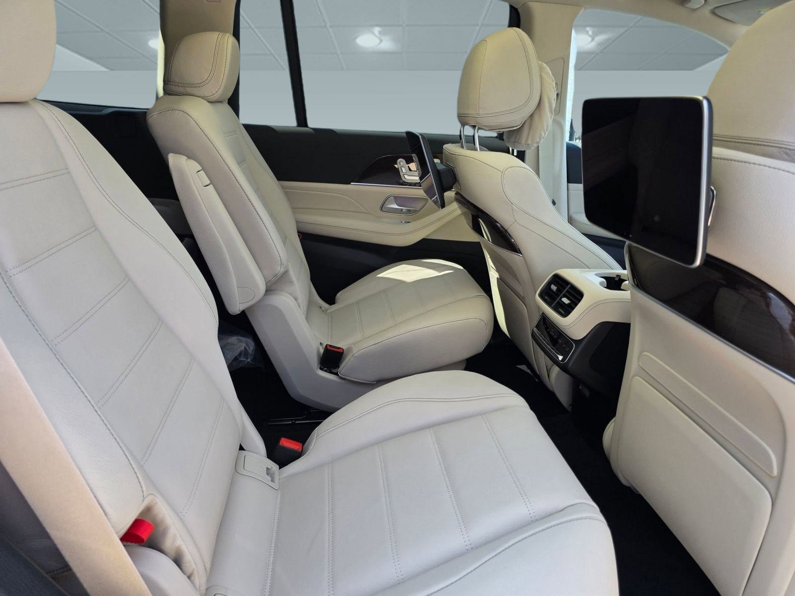 New 2026 Mercedes-Benz GLS 450 4MATIC image 22