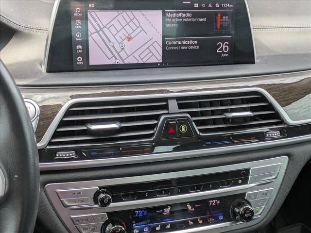 Used 2021 BMW 750i xDrive w/ Autobahn Package AWD/4WD image 11
