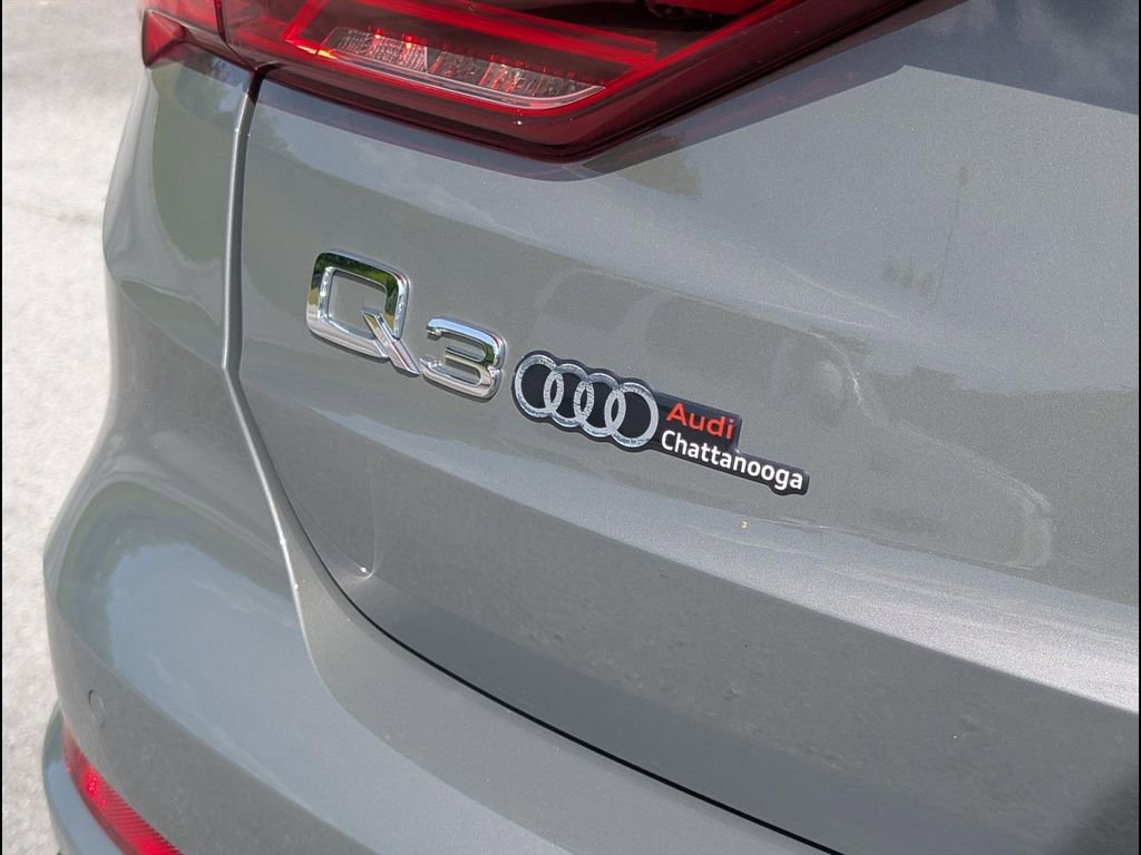Certified 2025 Audi Q3 2.0T Premium Plus w/ Premium Plus Package AWD/4WD image 21