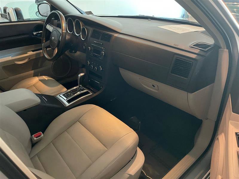 Used 2005 Dodge Magnum R/T w/ Convenience Group II image 29