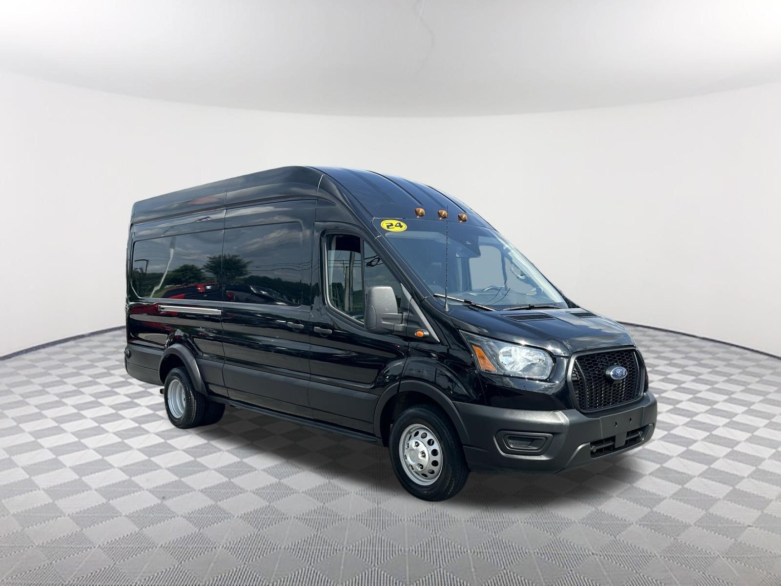 Used 2024 Ford Transit 350 148 High Roof Extended DRW RWD image 3