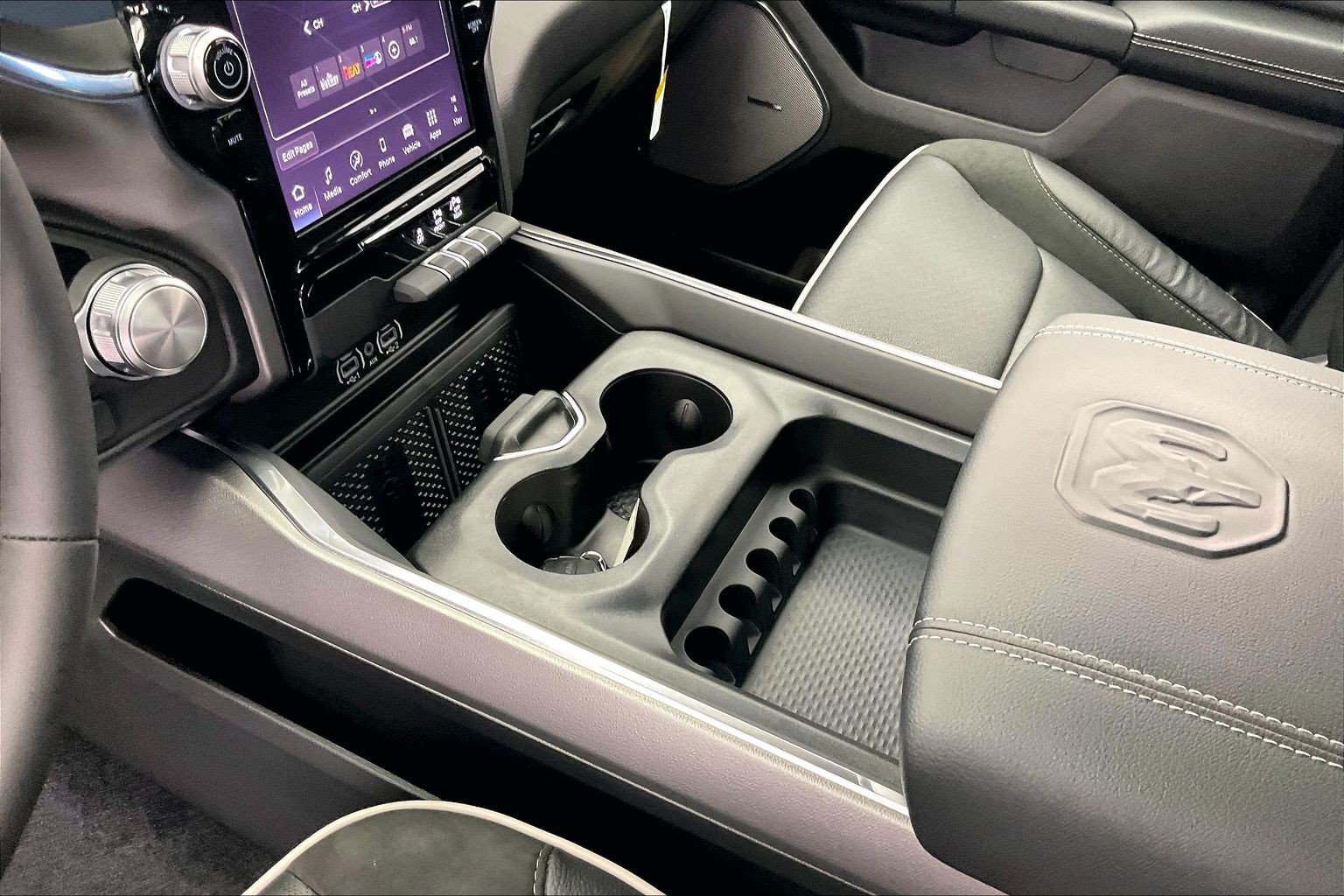 New 2027 RAM 1500 Laramie w/ Night Edition AWD/4WD image 8