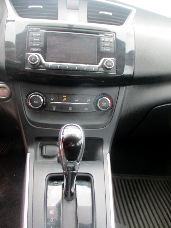 Used 2016 Nissan Sentra SV image 11