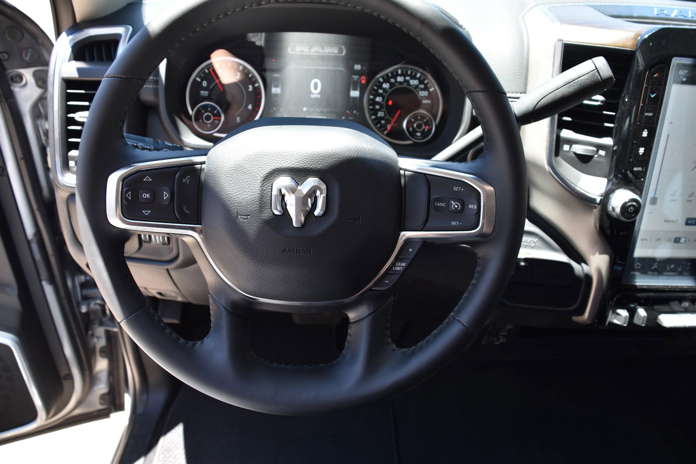 Used 2024 RAM 2500 Laramie image 17