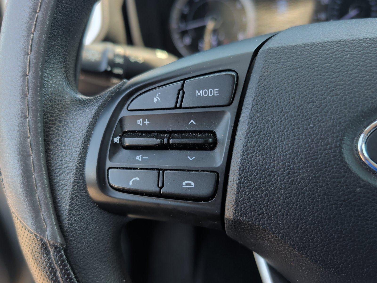 Used 2021 Hyundai Venue SE FWD image 19