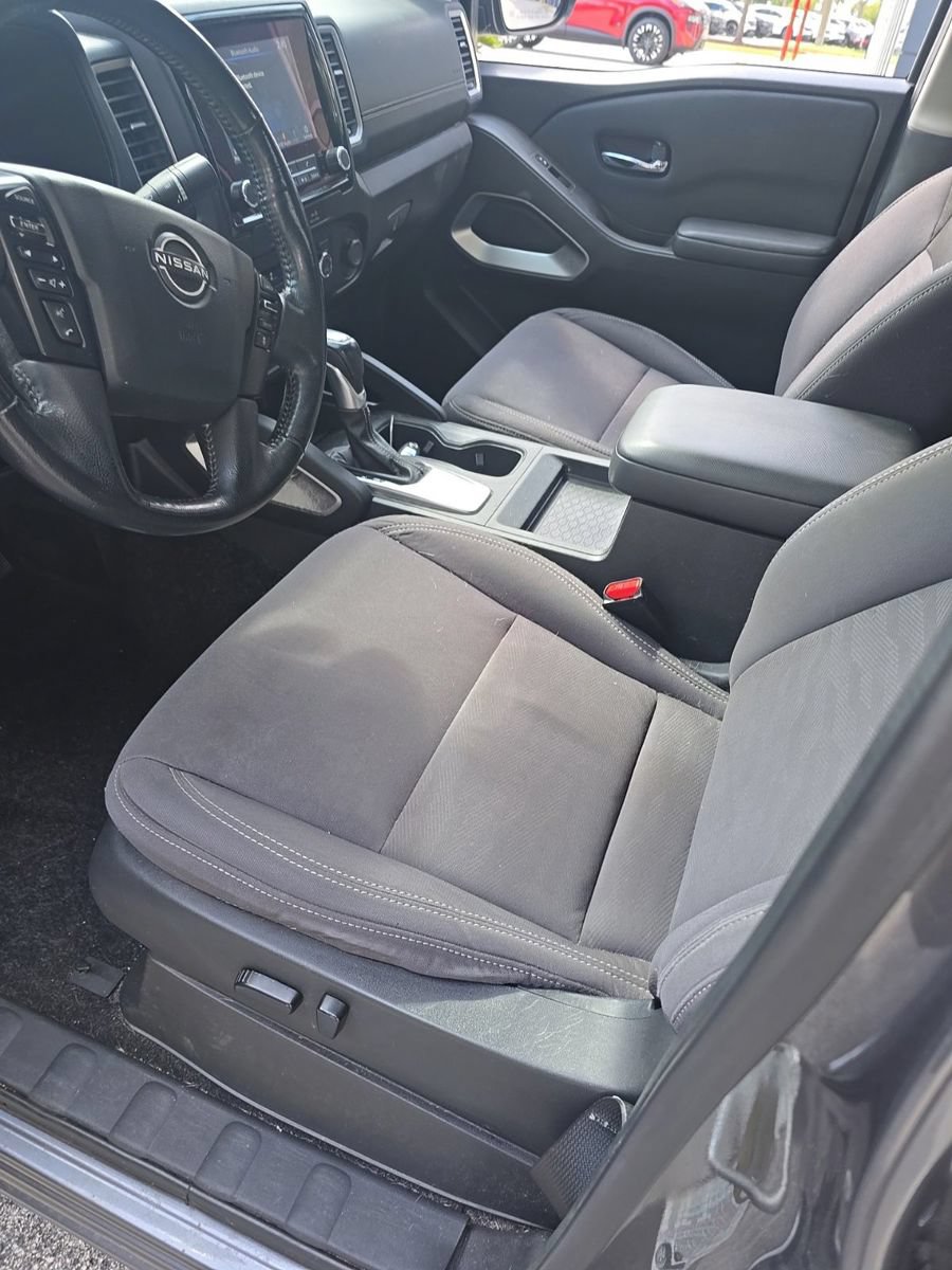 Used 2022 Nissan Frontier SV AWD/4WD image 19