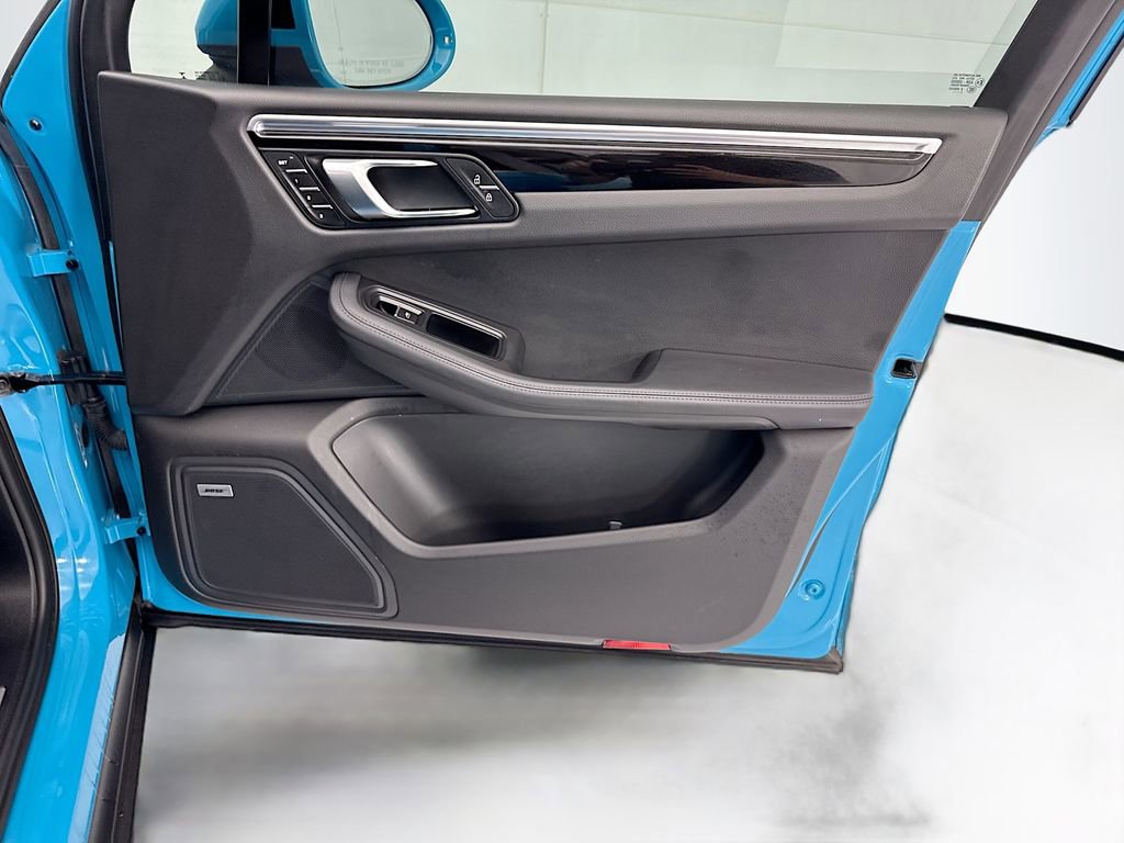 Used 2021 Porsche Macan S image 24