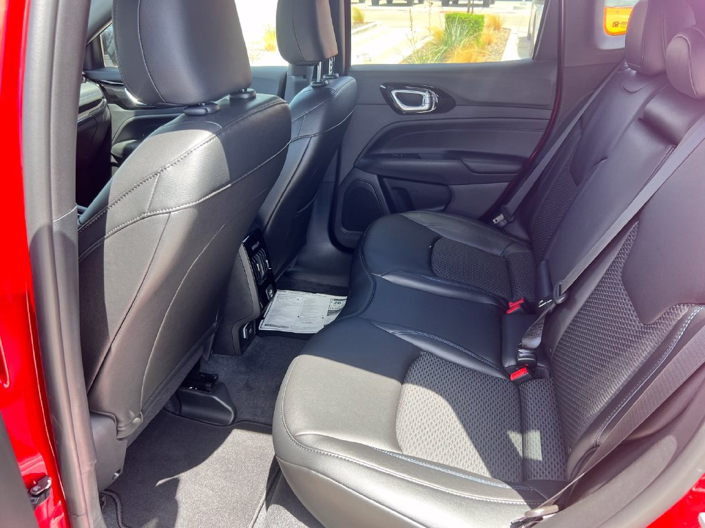 New 2026 Jeep Compass Latitude AWD/4WD image 10