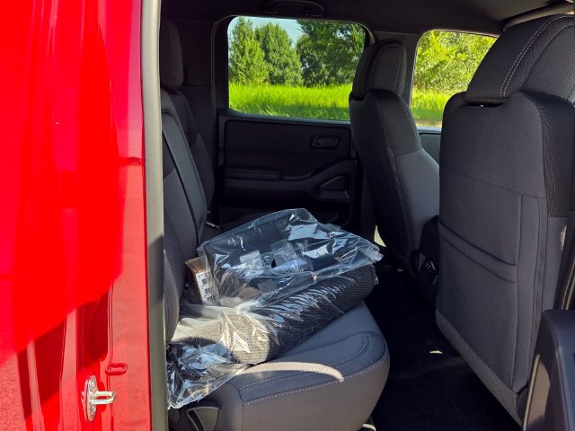 New 2027 Nissan Frontier SV w/ SV Convenience Package RWD image 14