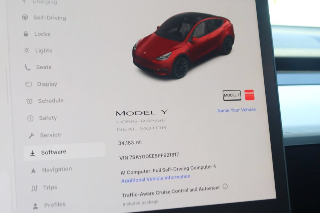 Used 2023 Tesla Model Y Long Range AWD/4WD image 24