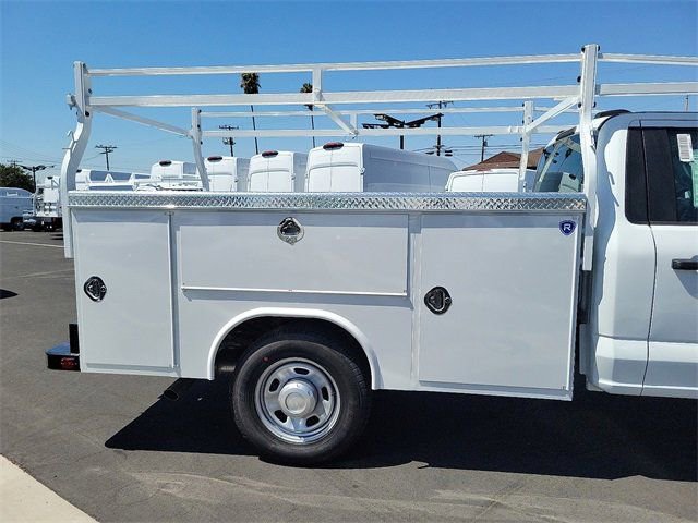 New 2025 Ford F350 XL w/ XL Chrome Package RWD image 15