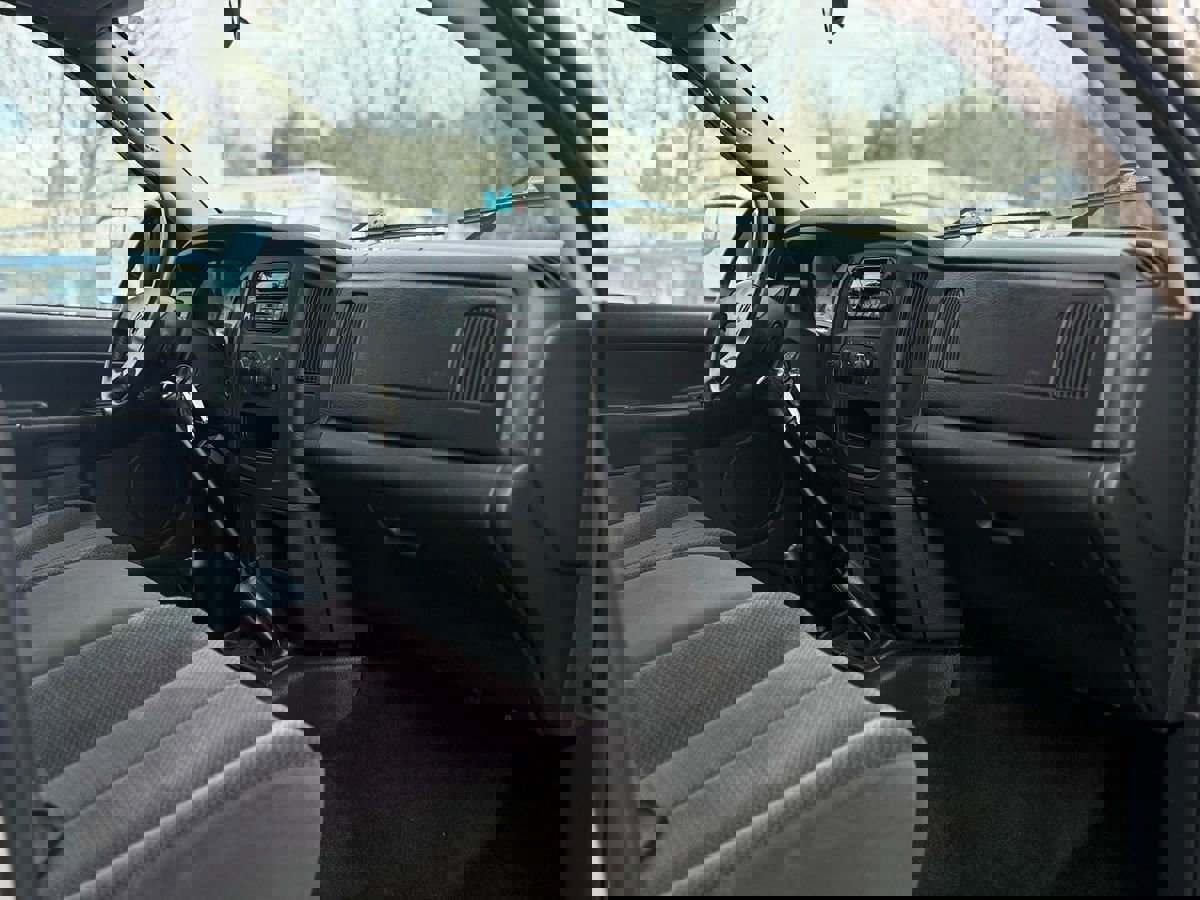 Used 2003 Dodge Ram 3500 Truck SLT image 17