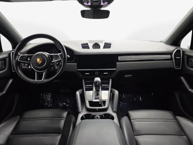 Used 2023 Porsche Cayenne Platinum Edition AWD/4WD image 13
