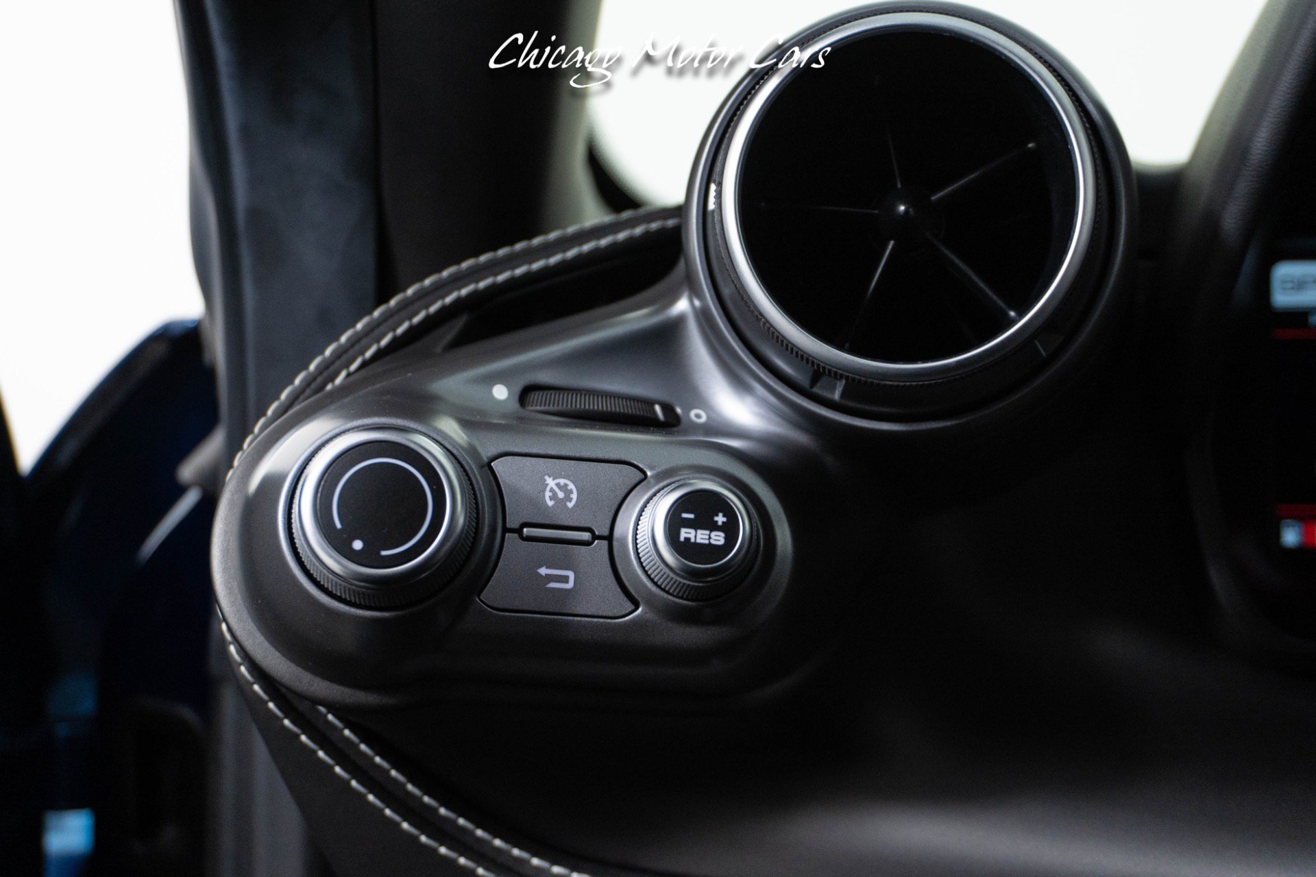 Used 2021 Ferrari F8 Tributo image 40