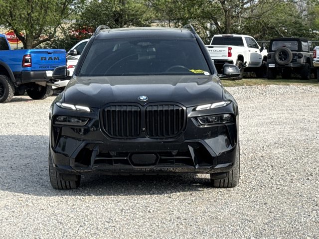 Used 2024 BMW X7 xDrive40i w/ M Sport Package image 2