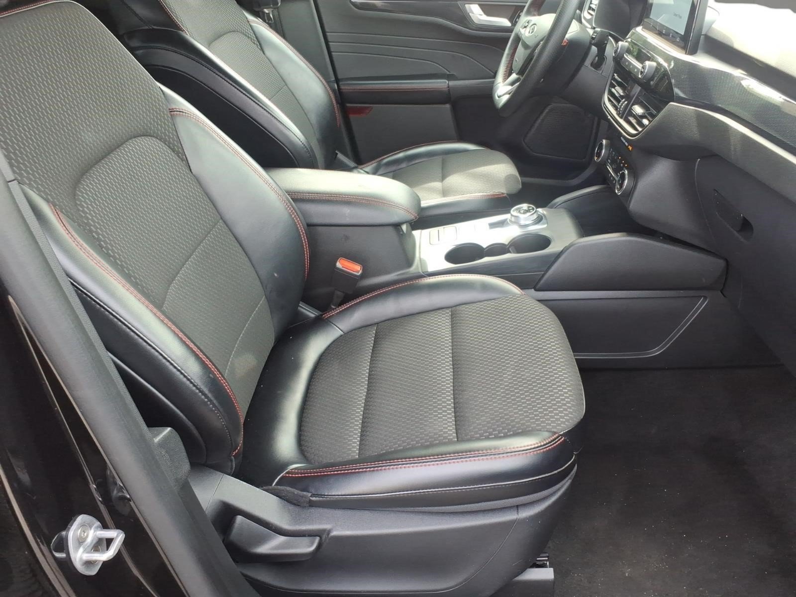 Used 2024 Ford Escape ST-Line AWD/4WD image 6