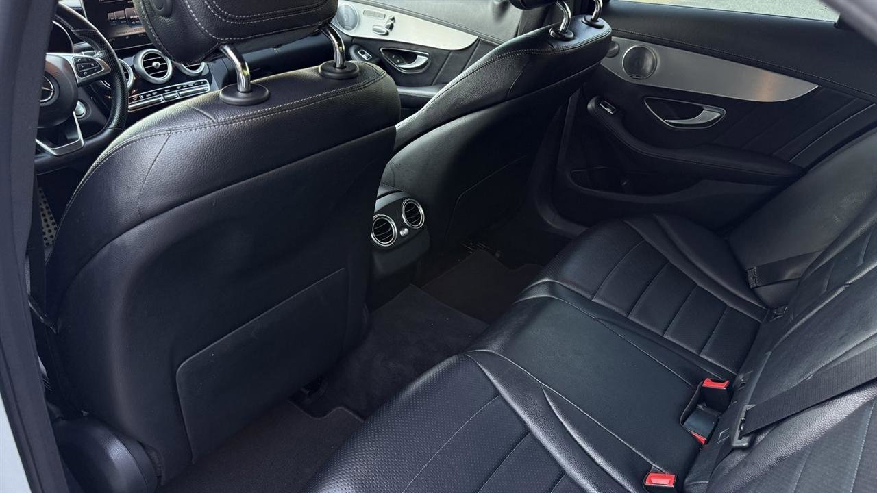 Used 2015 Mercedes-Benz C 300 4MATIC Sedan image 35