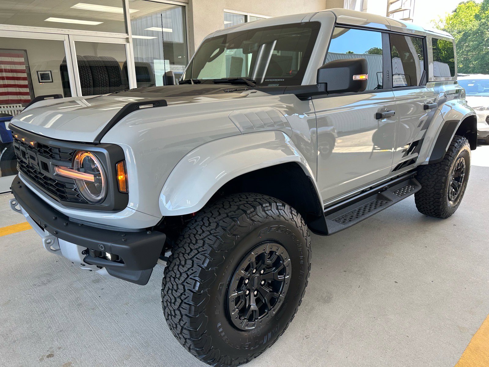 New 2026 Ford Bronco Raptor AWD/4WD image 3