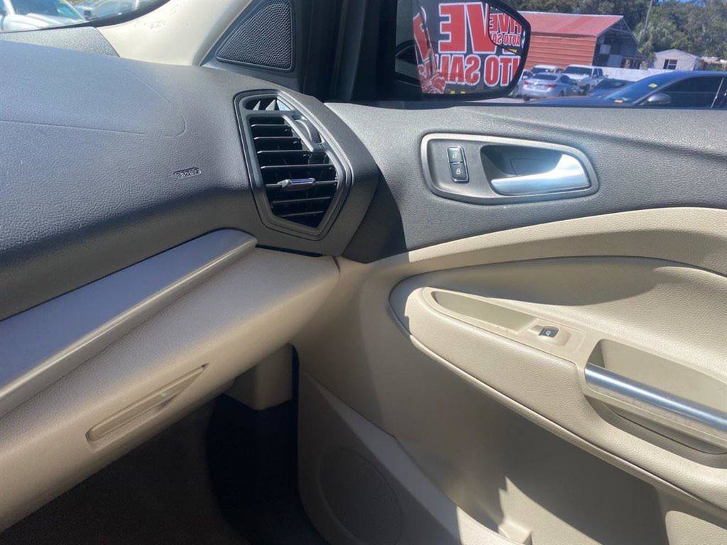 Used 2016 Ford Escape SE w/ Equipment Group 201A image 18