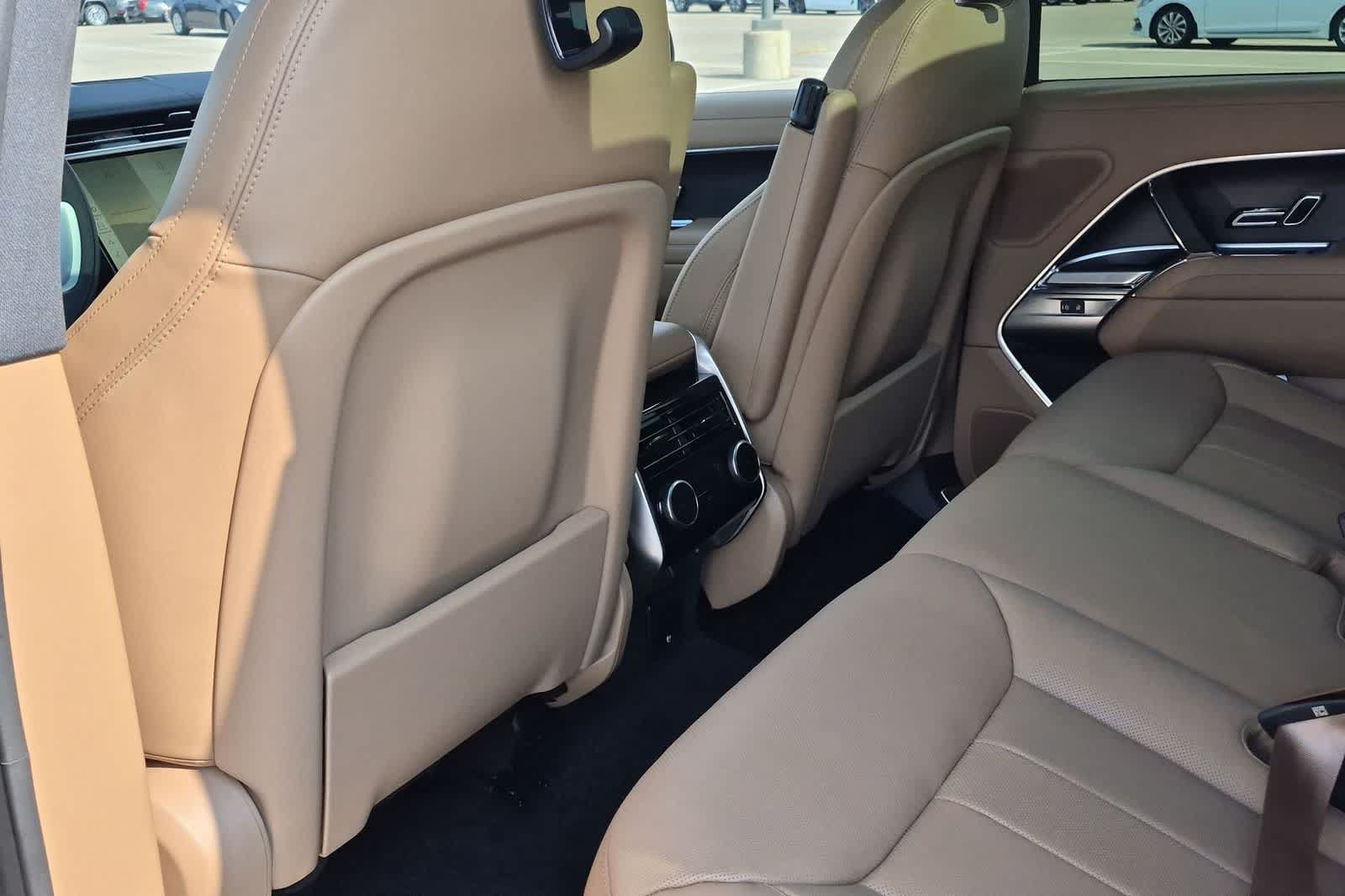 New 2026 Land Rover Range Rover SE AWD/4WD image 18