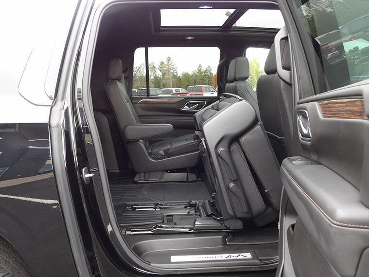Used 2021 Chevrolet Suburban High Country image 22