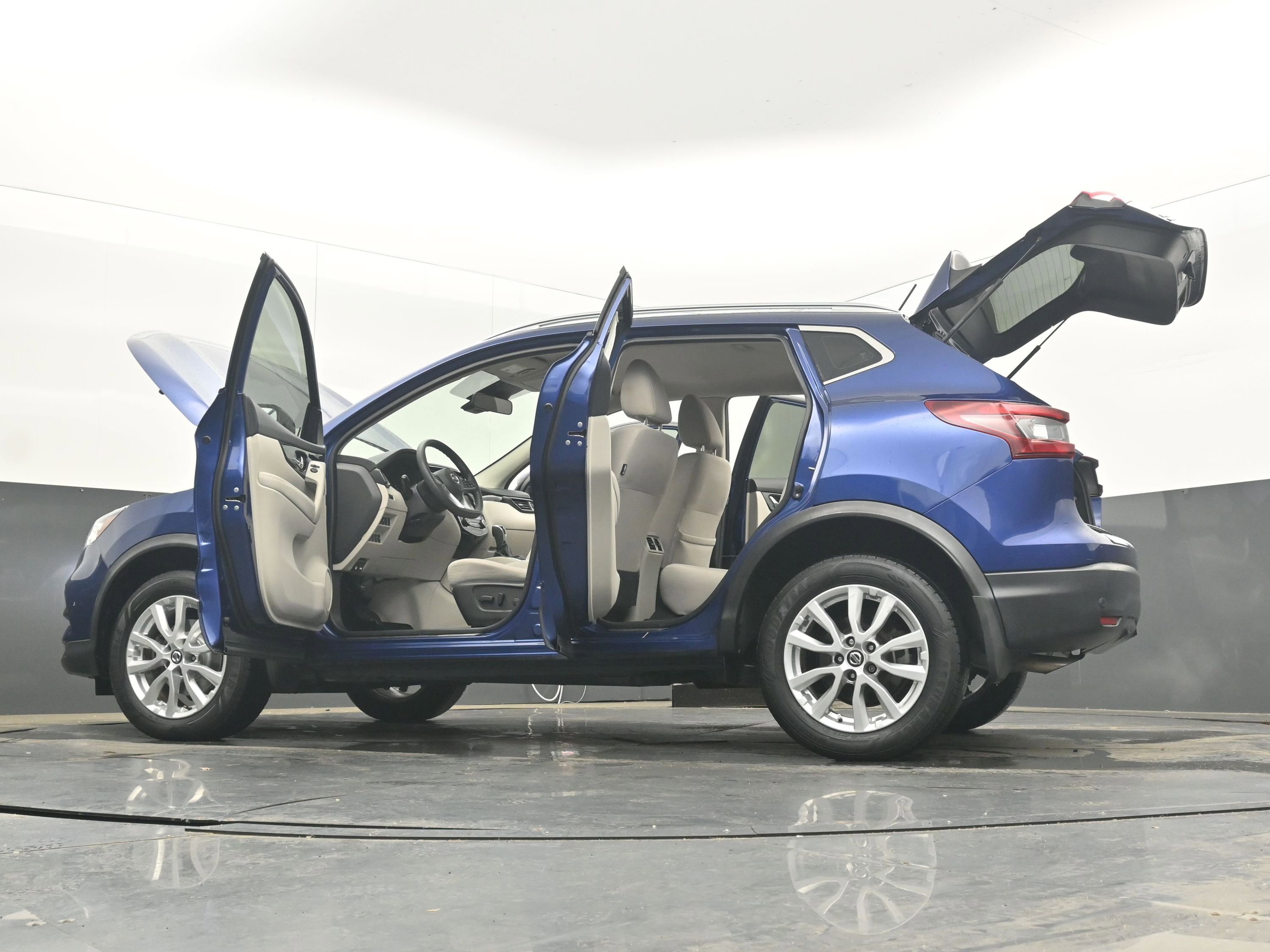 Used 2020 Nissan Rogue Sport SV FWD image 42