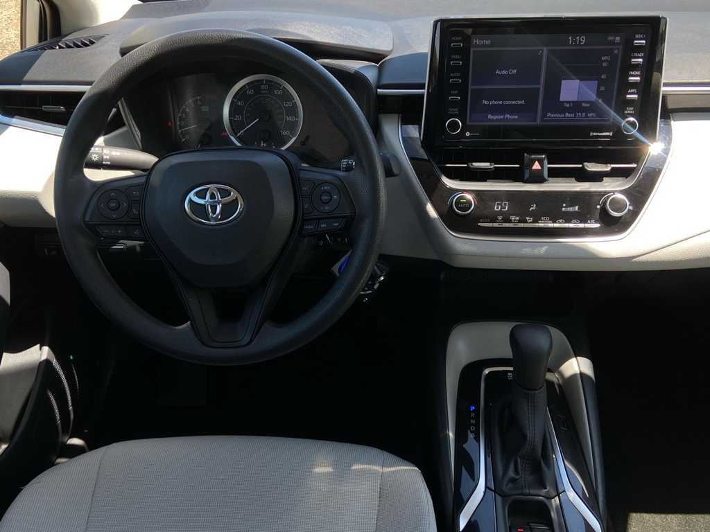 Used 2021 Toyota Corolla LE w/ Carpet Mat Package (TMS) FWD image 9