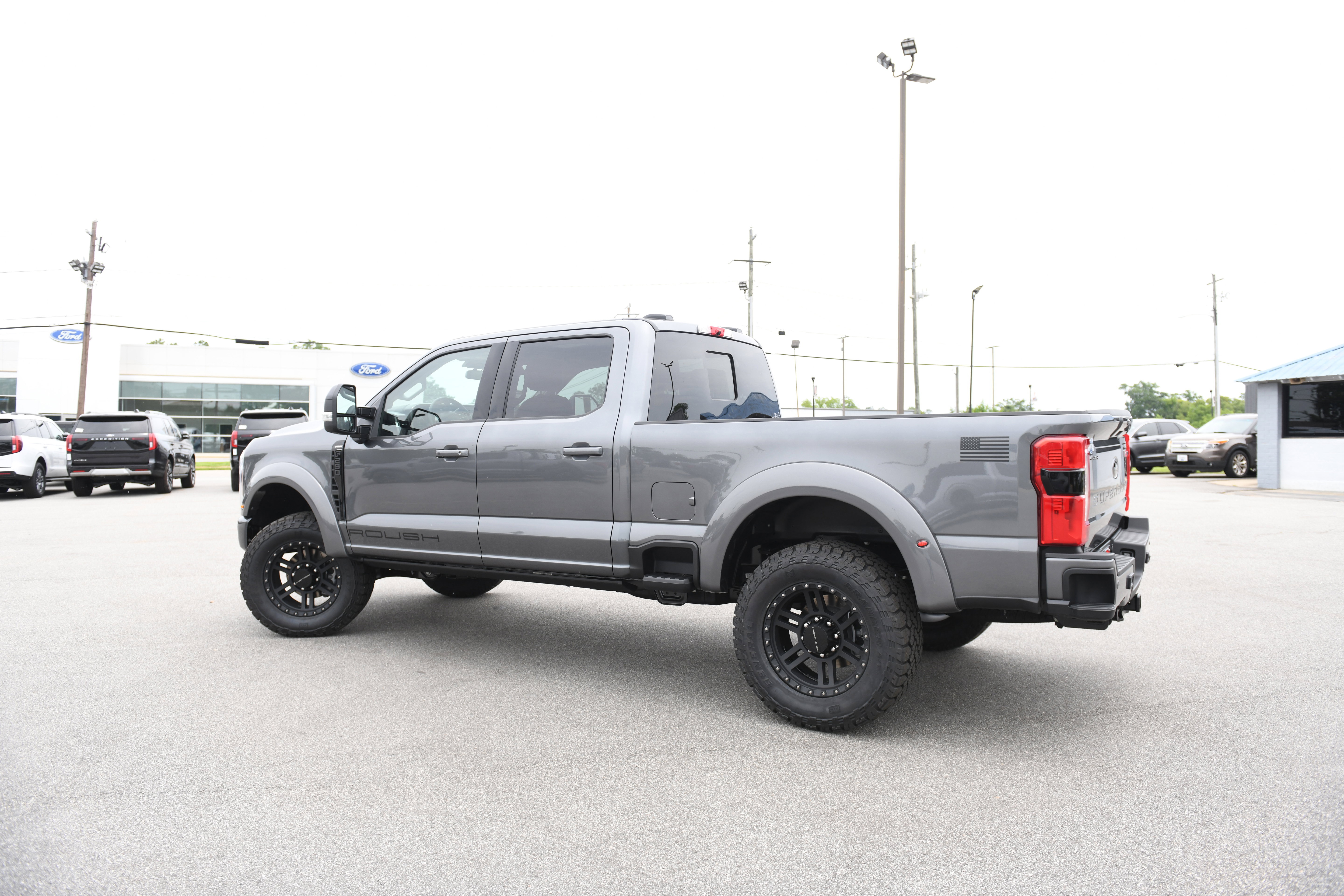 New 2026 Ford F250 Lariat w/ Black Appearance Package AWD/4WD image 11
