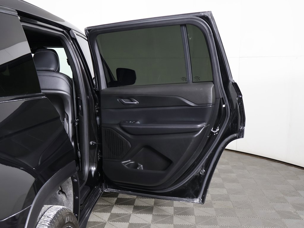 Used 2024 Jeep Grand Cherokee L Altitude image 25