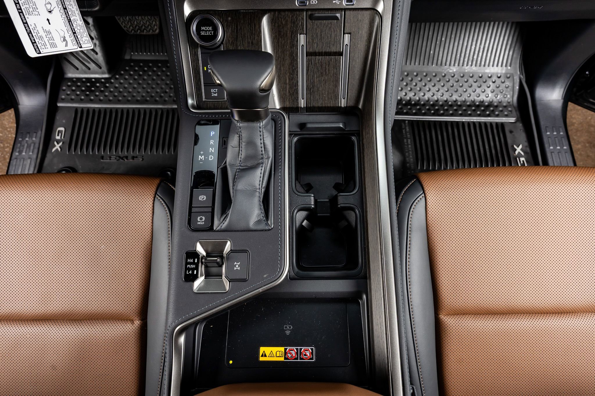 Used 2025 Lexus GX 550 w/ Accessory Package (2T) image 28