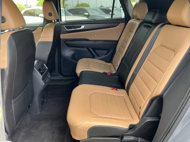 Used 2024 Volkswagen Atlas Cross Sport SEL AWD/4WD image 16