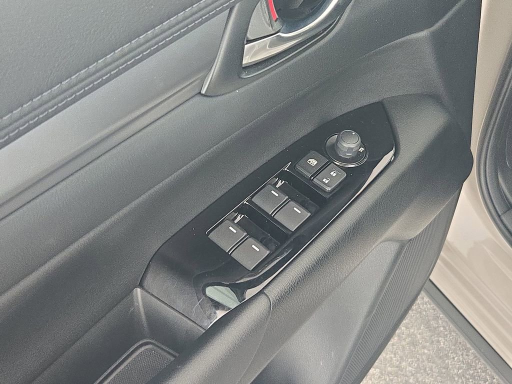 Used 2025 MAZDA CX-5 AWD 2.5 S w/ Preferred Package image 29