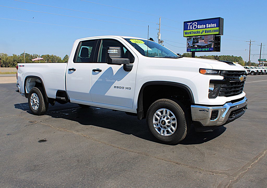 Used 2025 Chevrolet Silverado 2500 W/T w/ WT/CX Safety Package image 3