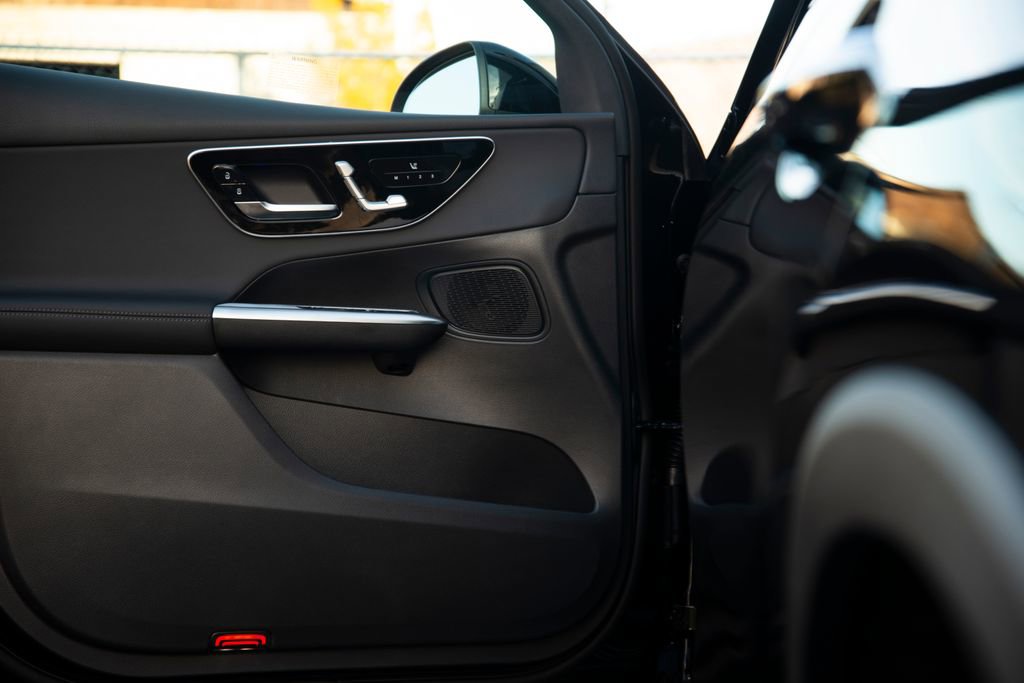 New 2026 Mercedes-Benz GLC 300 4MATIC image 9