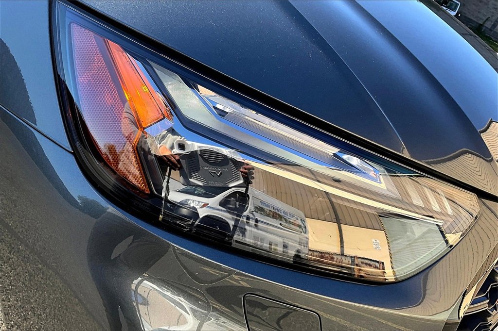 Used 2024 Audi SQ5 Prestige image 32