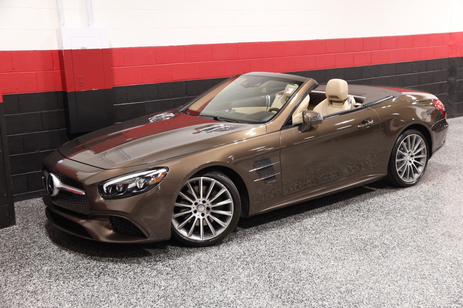 Used 2017 Mercedes-Benz SL 450 image 24