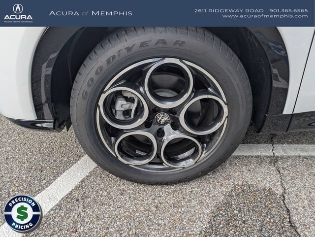 Used 2025 Alfa Romeo Tonale w/ Premium Package AWD/4WD image 10