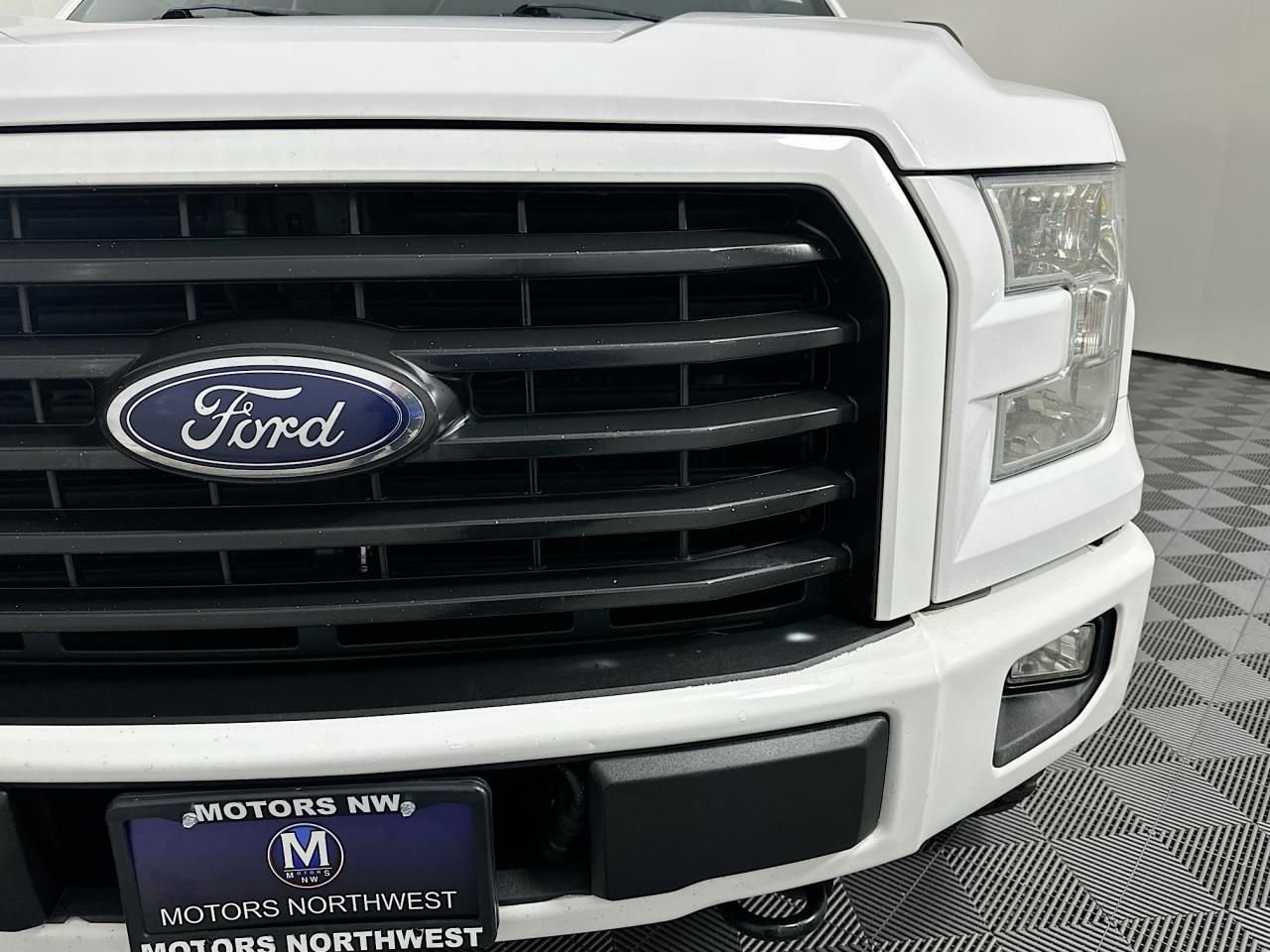 Used 2016 Ford F150 XLT w/ Equipment Group 302A Luxury image 5