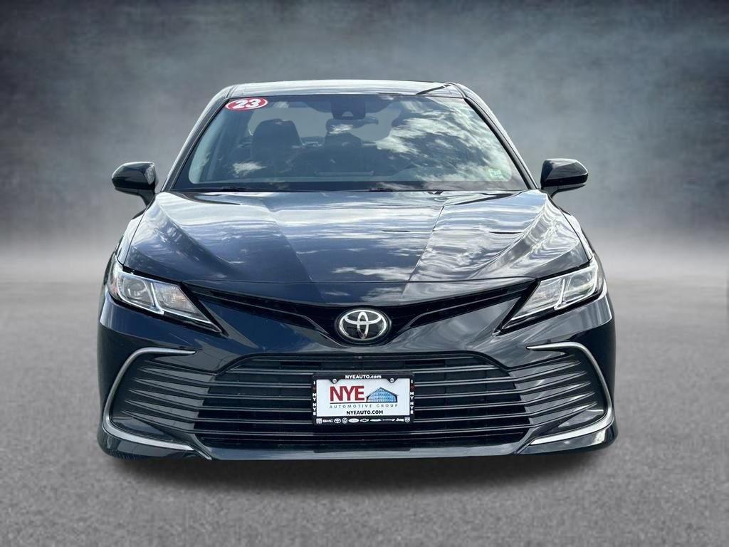 Used 2023 Toyota Camry LE FWD image 9